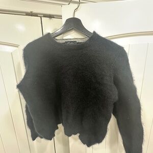 SAKS FIFTH AVENUE 100%CASHMERE
BLACK SWEATER